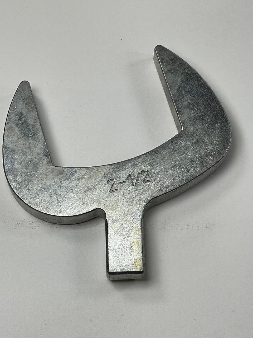 2-1/2" Wrench End 14 x 18